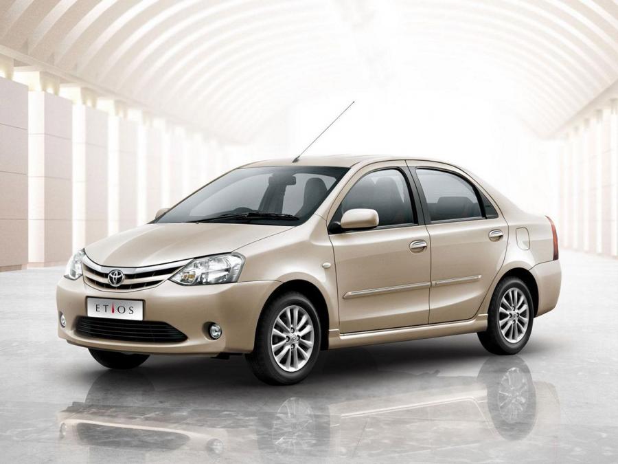  Toyota Etios 2011 года  (фото 1 из 10)